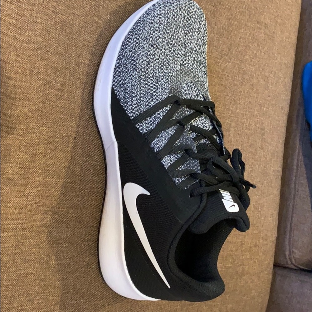 Nike Varsity Compete TR 4E